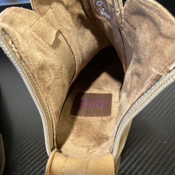 Blowfish‎ Malibu Beam Chelsea Boots Sz 8 Brown Suede Casual Block Heels - Picture 6 of 8